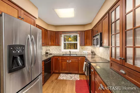 Kitchen - 1440 Fero Ave NE, Lowell, MI 49331 photo 2 of 3
