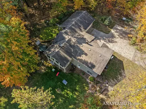 Exterior - 1440 Fero Ave NE, Lowell, MI 49331 photo 16 of 17