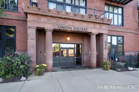 600 Broadway Ave NW #228, Grand Rapids, MI 49504