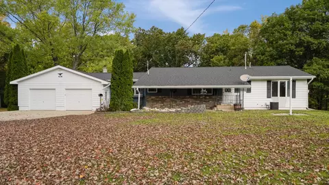 436 Stauffer Dr, Hastings, MI 49058