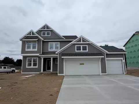 2147 Emerald Shore Cir NE, Grand Rapids, MI 49525
