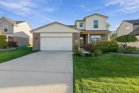 32125 Meridian Dr, Westland, MI 48185