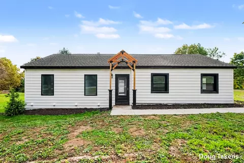 3565 Bayberry Dr NW, Grand Rapids, MI 49544
