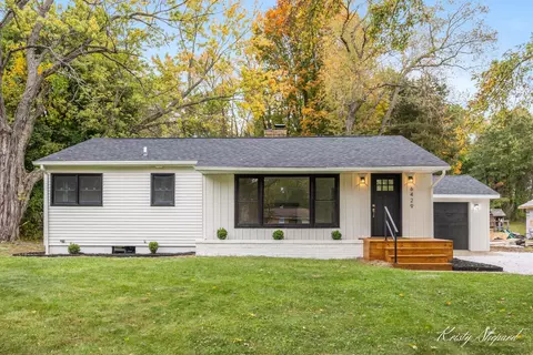 6429 Wendell St SE, Grand Rapids, MI 49546