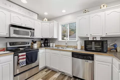 Kitchen - 19888 Maple St, Evart, MI 49631 photo 2 of 3