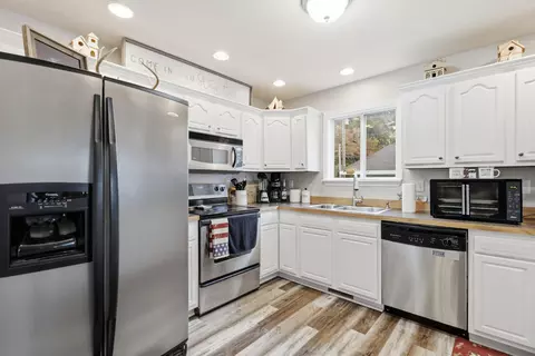 Kitchen - 19888 Maple St, Evart, MI 49631 photo 3 of 3