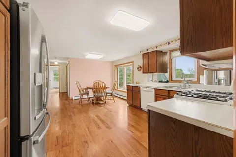 Kitchen - 9897 Fleming Rd, Dexter, MI 48130 photo 3 of 4