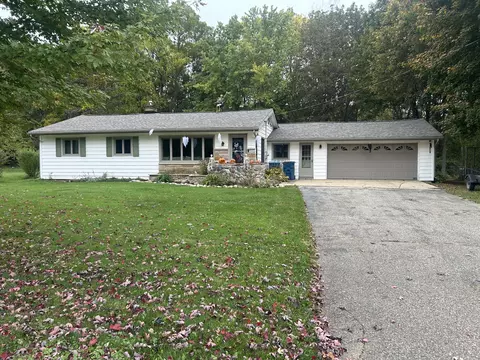 1758 S 9th St, Kalamazoo, MI 49009