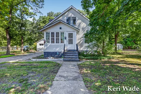 1270 Amity Ave, Muskegon, MI 49442