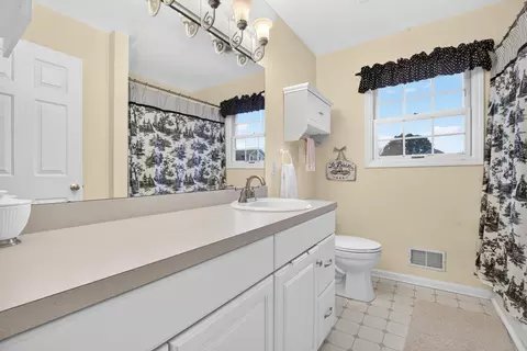 Bath - 336 Hyder Circle Dr, Plainwell, MI 49080 photo 4 of 5
