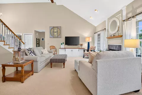 Living - 336 Hyder Circle Dr, Plainwell, MI 49080 photo 2 of 3