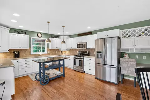 Kitchen - 336 Hyder Circle Dr, Plainwell, MI 49080 photo 2 of 7