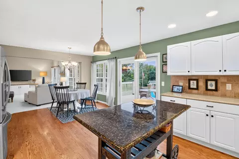 Kitchen - 336 Hyder Circle Dr, Plainwell, MI 49080 photo 5 of 7