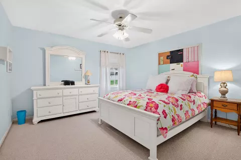 Bedroom - 336 Hyder Circle Dr, Plainwell, MI 49080 photo 4 of 5