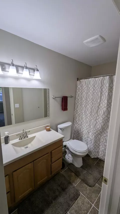 Bath - 113 Haymac Dr, Parchment, MI 49004 photo 1 of 3