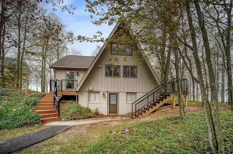 4346 W Fox Farm Rd, Manistee, MI 49660
