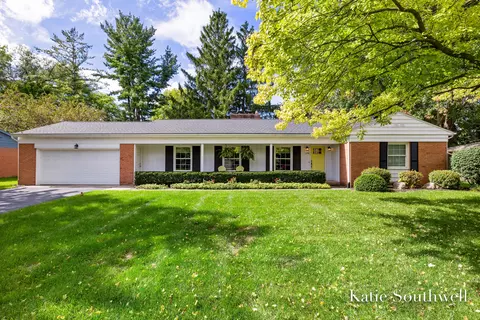 1739 Morningside Dr SE, Grand Rapids, MI 49506