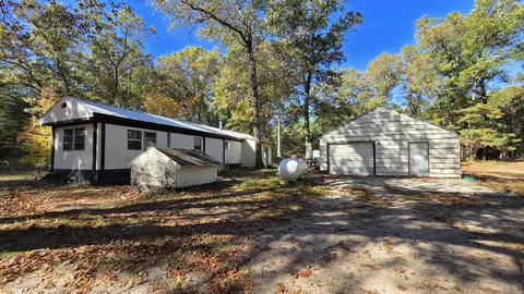 6025 Ewing Rd, Twin Lake, MI 49457