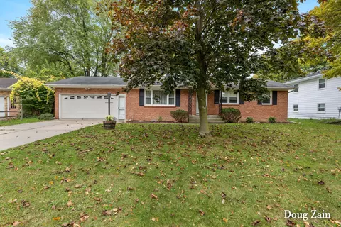 1812 Stilesgate St SE, Grand Rapids, MI 49508