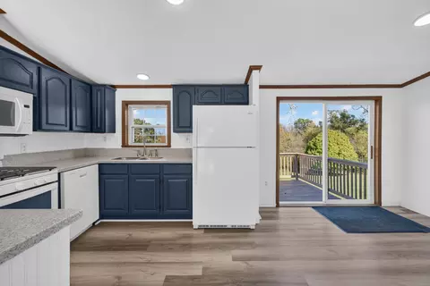 Kitchen - 10570 Case Rd, Brooklyn, MI 49230 photo 1 of 5