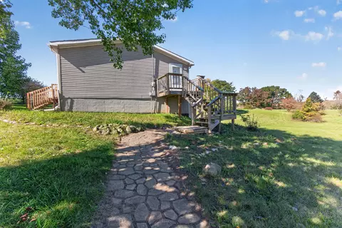 Exterior - 10570 Case Rd, Brooklyn, MI 49230 photo 7 of 13