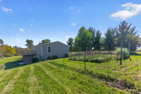 Exterior - 10570 Case Rd, Brooklyn, MI 49230 photo 9 of 13