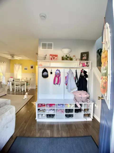 Entry Way - 112 Walnut St, Brooklyn, MI 49230 photo 1 of 2