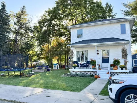 Exterior - 112 Walnut St, Brooklyn, MI 49230 photo 2 of 5
