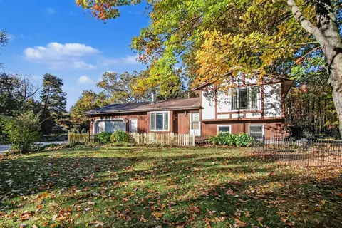 14905 Red Pine Dr NW, Kent City, MI 49330