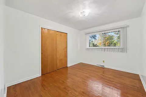 Bedroom - 12485 S Custer Rd, Dundee, MI 48131 photo 2 of 6