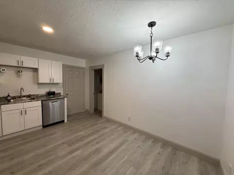 Dining - 635 Madison St, Jackson, MI 49202 photo 1 of 1