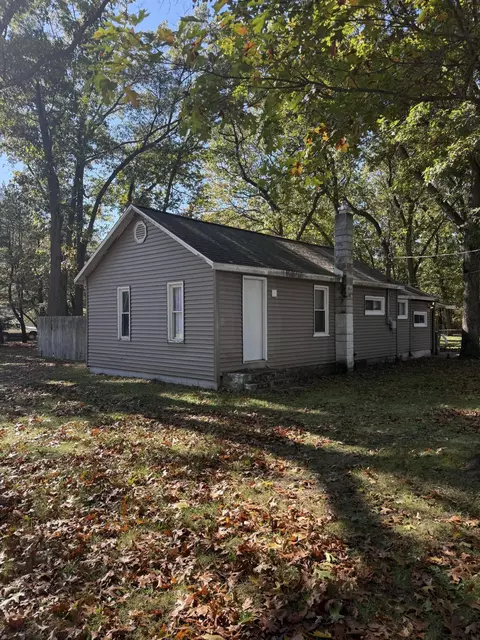 3397 Macarthur Rd, Muskegon, MI 49442
