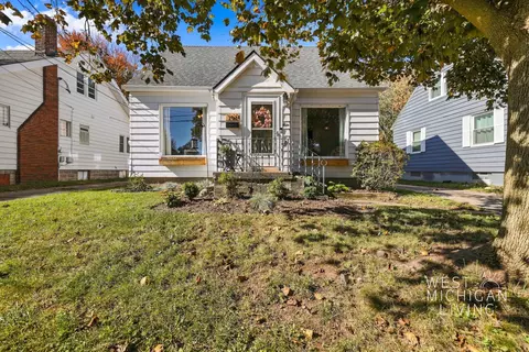 1915 Blandford Ave SW, Wyoming, MI 49519