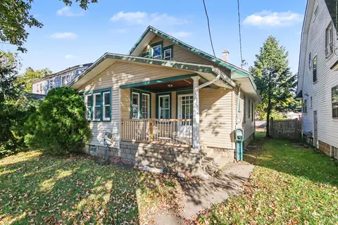 1433 Chicago Dr SW, Wyoming, MI 49509