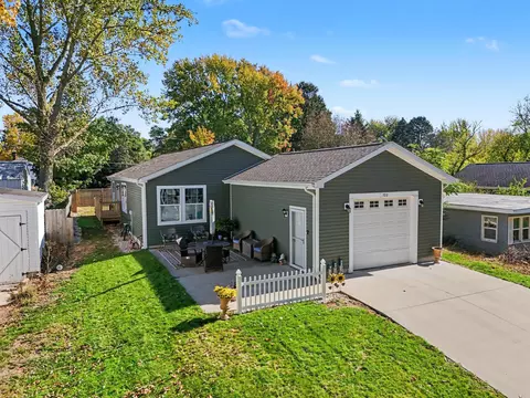 722 N Delia St, Ludington, MI 49431