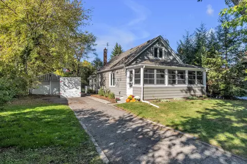 20015 Farmington Rd, Livonia, MI 48152