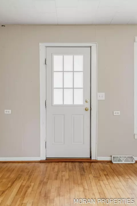 Entry Way - 215 2nd Ave, Big Rapids, MI 49307 photo 1 of 4