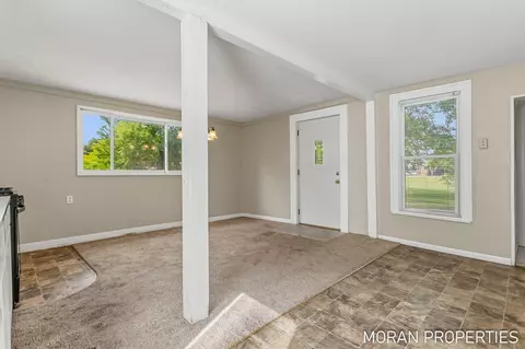 Living - 215 2nd Ave, Big Rapids, MI 49307 photo 12 of 12