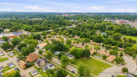 View/Area - 215 2nd Ave, Big Rapids, MI 49307 photo 2 of 10