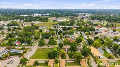 View/Area - 215 2nd Ave, Big Rapids, MI 49307 photo 8 of 10