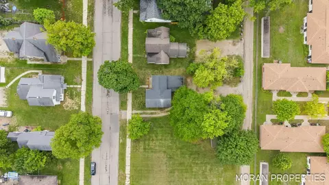 View/Area - 215 2nd Ave, Big Rapids, MI 49307 photo 1 of 10