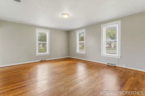 Living - 215 2nd Ave, Big Rapids, MI 49307 photo 7 of 12