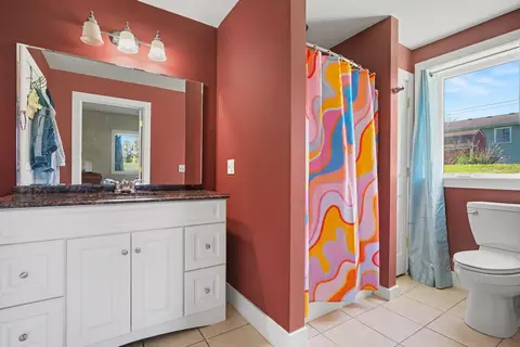 Bath - 6363 Alger St, Allendale, MI 49401 photo 3 of 3