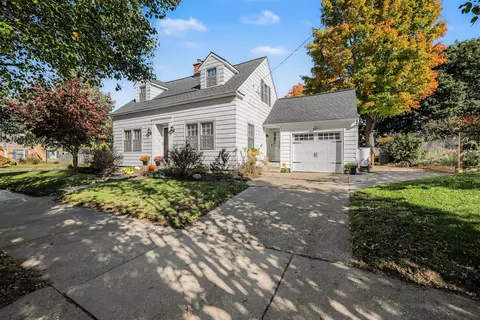 2050 Houseman Ave NE, Grand Rapids, MI 49505