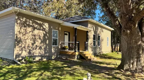 10128 Kickland Rd, Greenville, MI 48838