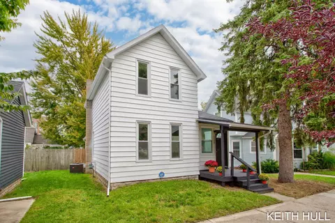 1109 Baldwin St SE, Grand Rapids, MI 49506