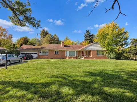 55 Glenview Dr SE, Grand Rapids, MI 49506