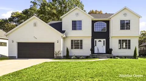 540 Overbrook St, Muskegon Heights, MI 49444