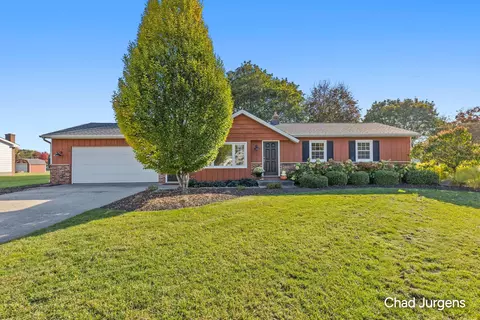 4112 Chester St, Hudsonville, MI 49426
