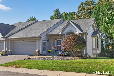 4349 Willow Lane Dr NE, Grand Rapids, MI 49525